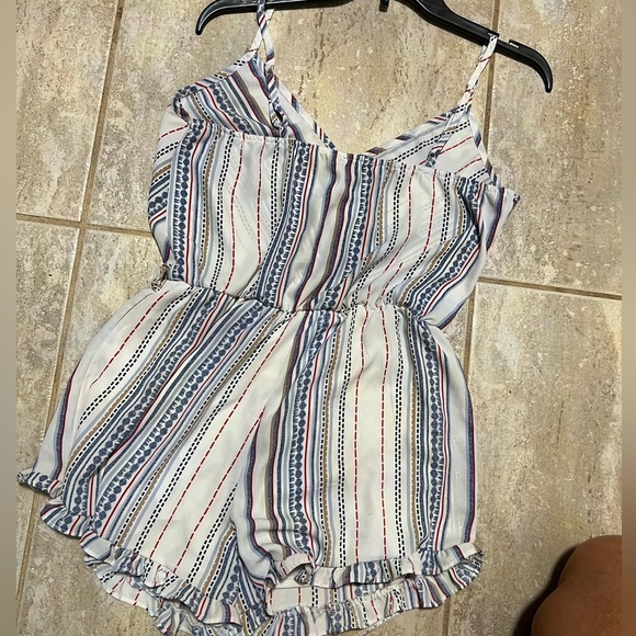 ❤️❤️EUC-mmCmmCmm SUPER CUTE ROMPER SZ M❤️❤️ - Picture 2 of 13